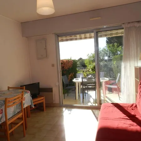 Le Lavandou, 2 Pieces, 4 Personnes - Fr-1-251-628 * لو لا فاندو